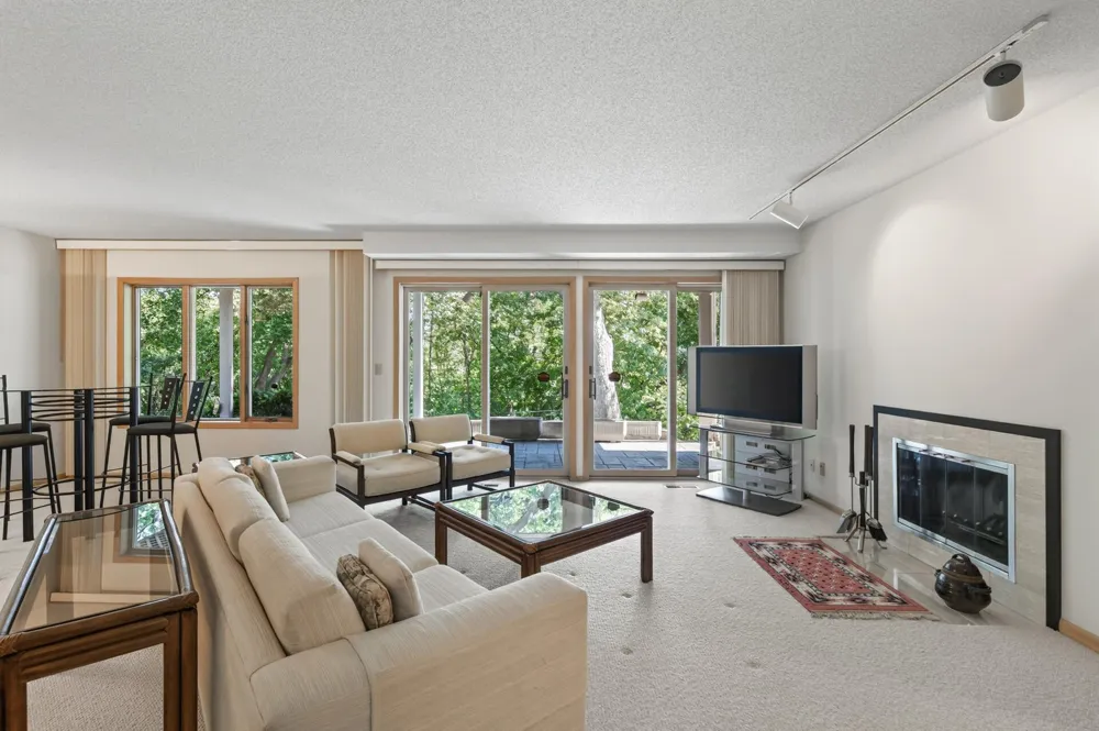 3631 Oakton Ridge Minnetonka, MN 55305