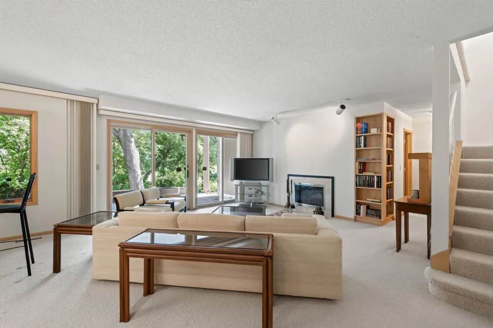 3631 Oakton Ridge Minnetonka, MN 55305