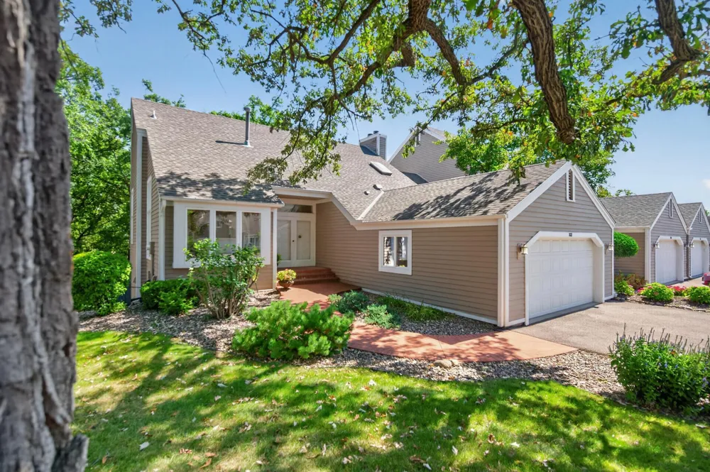 3631 Oakton Ridge Minnetonka, MN 55305