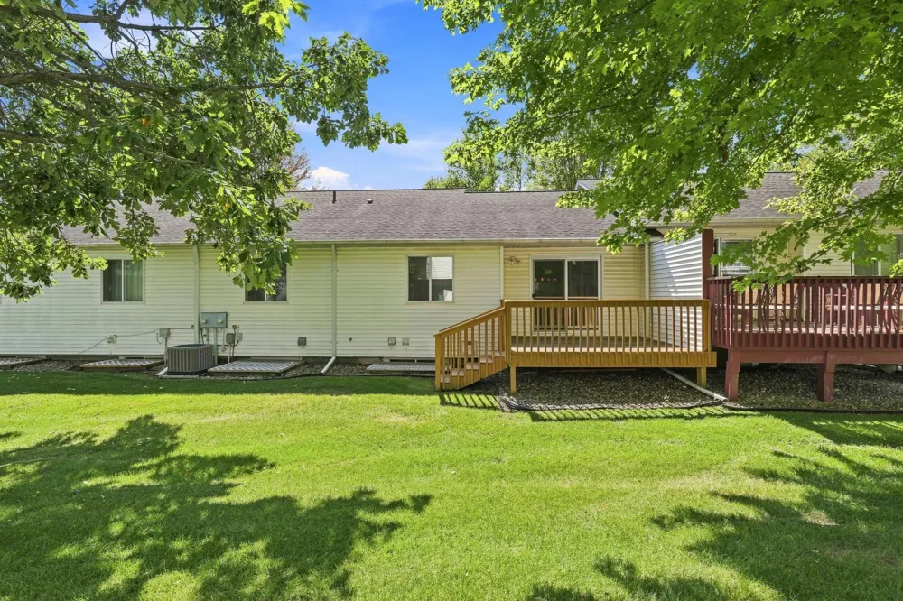 14111 Essex Lane Apple Valley, MN 55124
