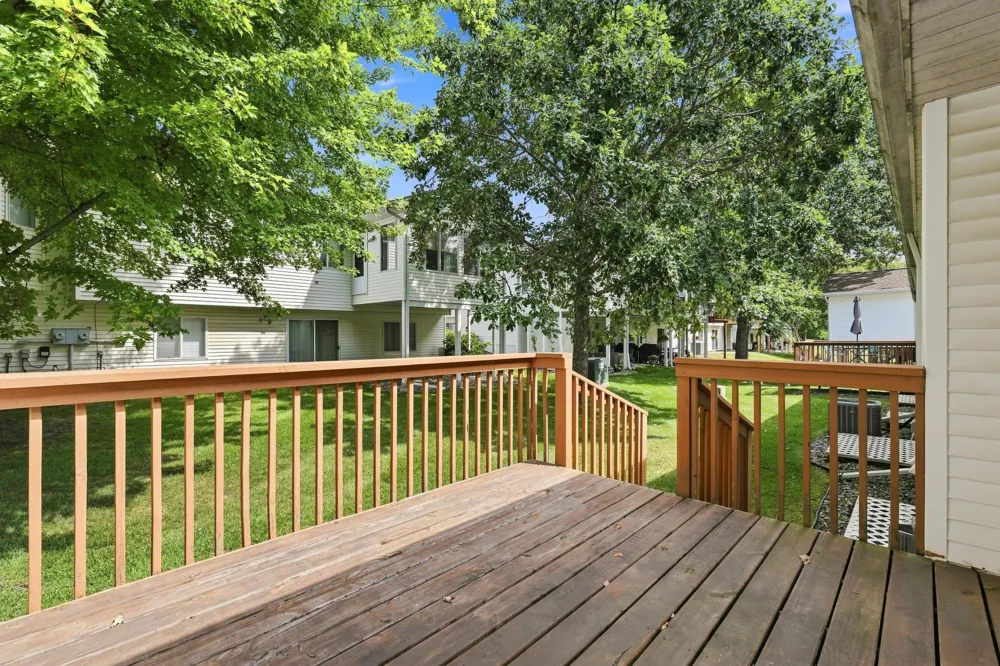 14111 Essex Lane Apple Valley, MN 55124