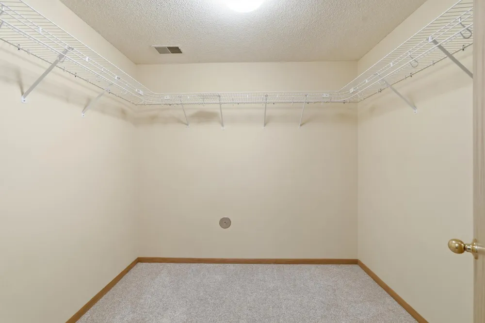 14111 Essex Lane Apple Valley, MN 55124