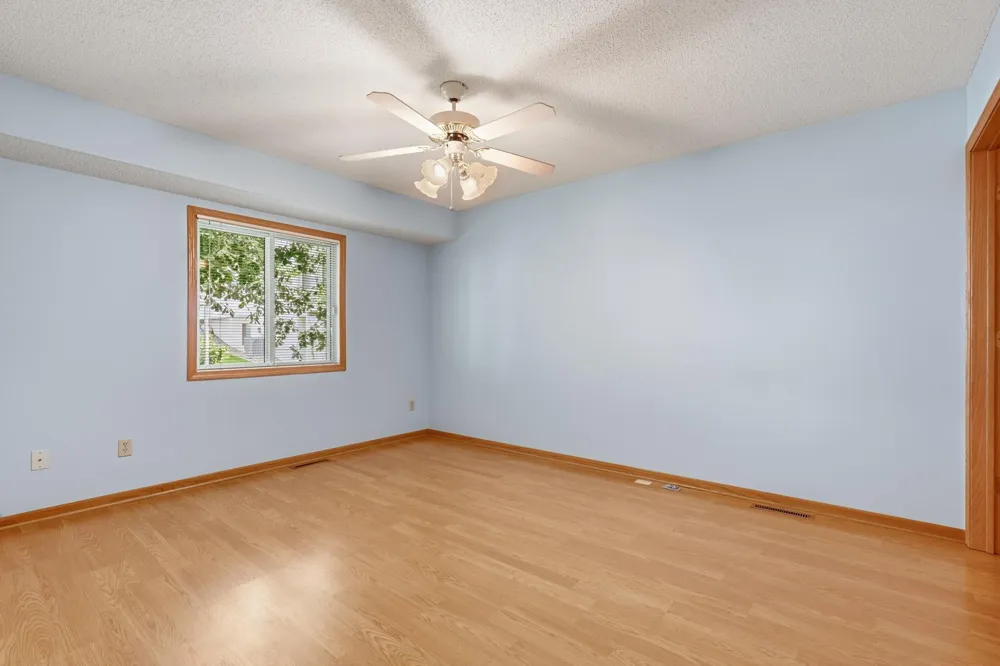14111 Essex Lane Apple Valley, MN 55124