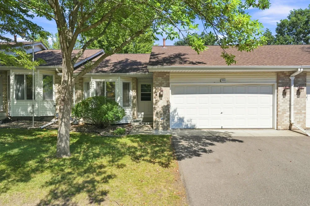 14111 Essex Lane Apple Valley, MN 55124
