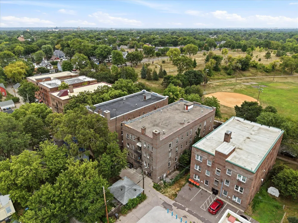 1216 Powderhorn Terrace #33 Minneapolis, MN 55407