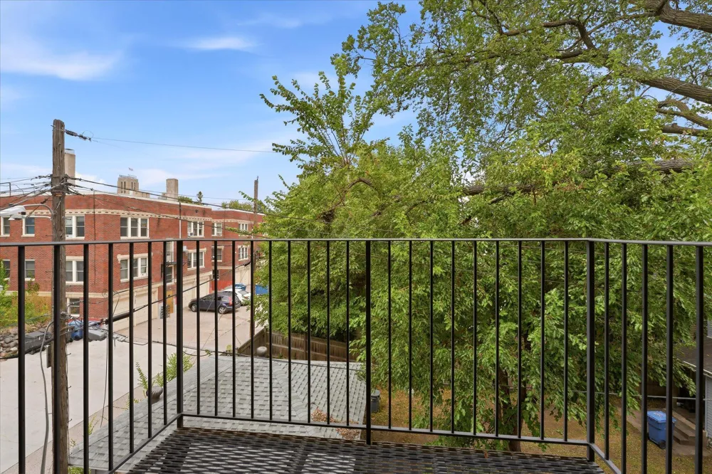 1216 Powderhorn Terrace #33 Minneapolis, MN 55407