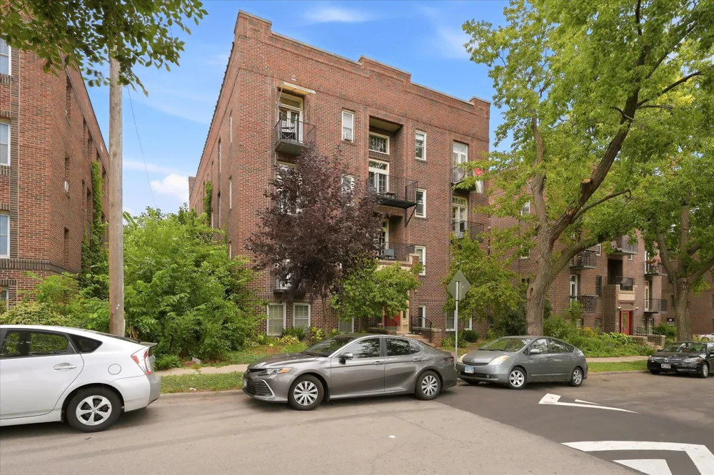 1216 Powderhorn Terrace #33 Minneapolis, MN 55407