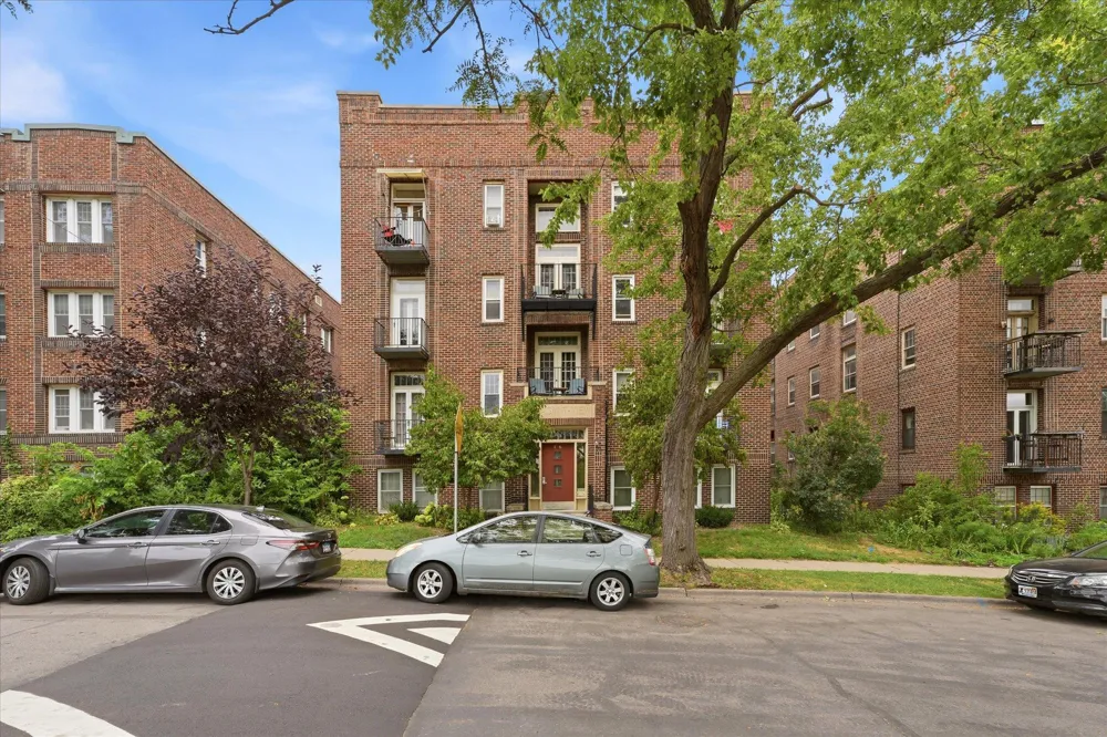 1216 Powderhorn Terrace #33 Minneapolis, MN 55407