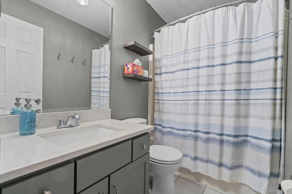2729 Century Court White Bear Lake, MN 55110