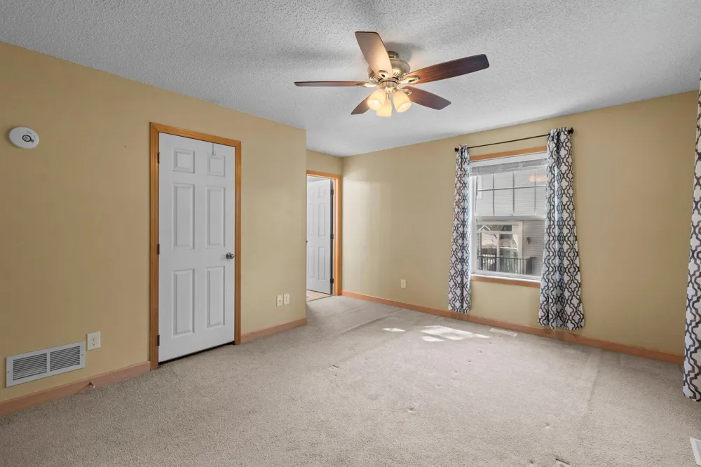 2729 Century Court White Bear Lake, MN 55110