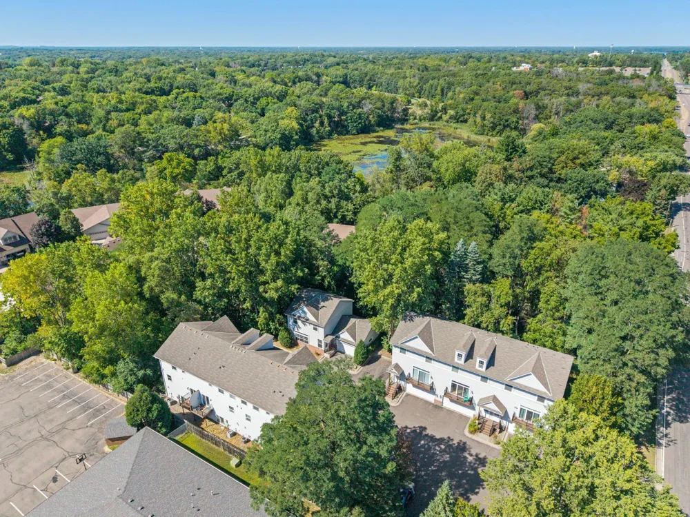 2729 Century Court White Bear Lake, MN 55110
