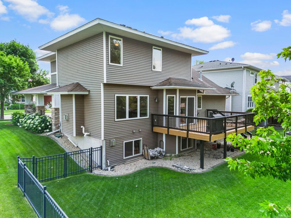 11282 68th Street NE Albertville, MN 55301