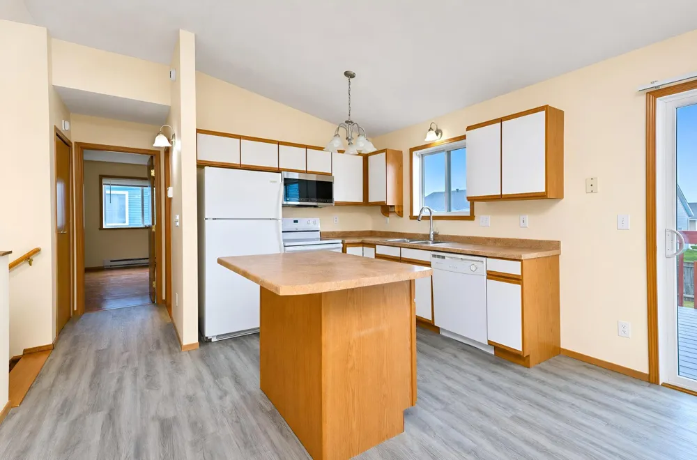 1896 Huntington Lane West Fargo, ND 58078