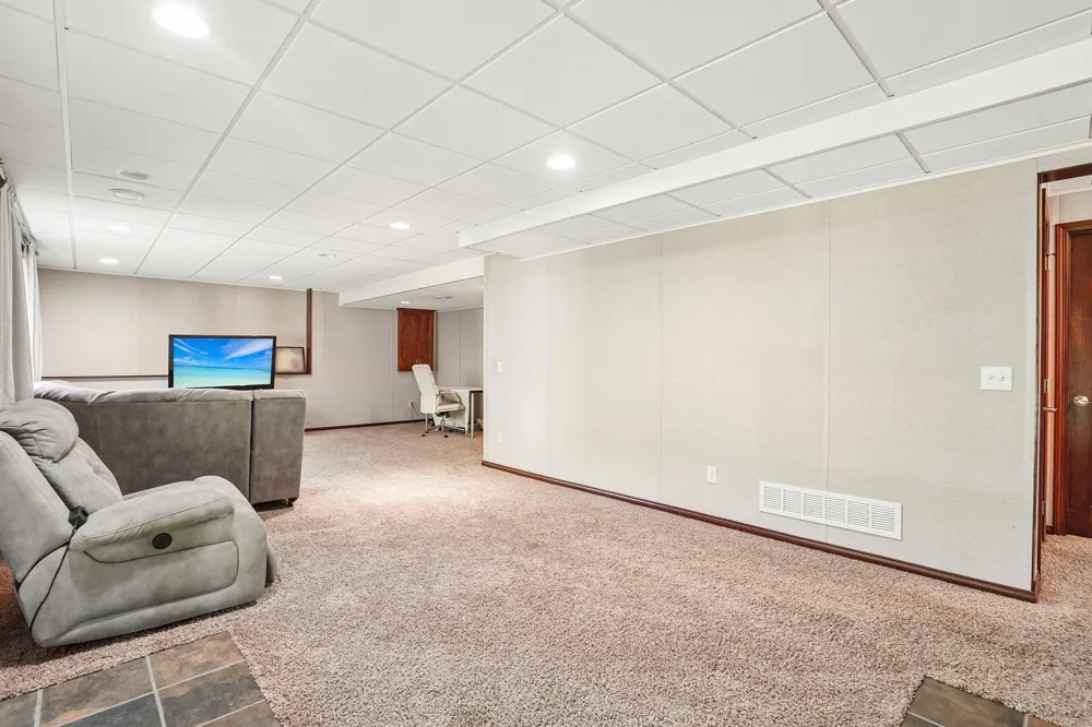 19715 Embers Avenue Farmington, MN 55024