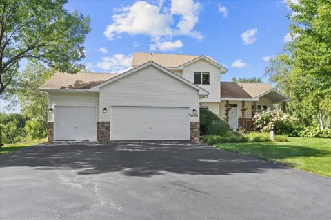 22576 Amy Lane