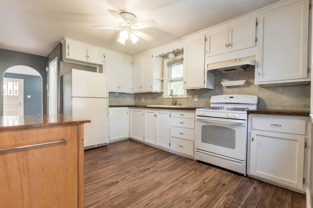 616 Lake Street Alexandria, MN 56308