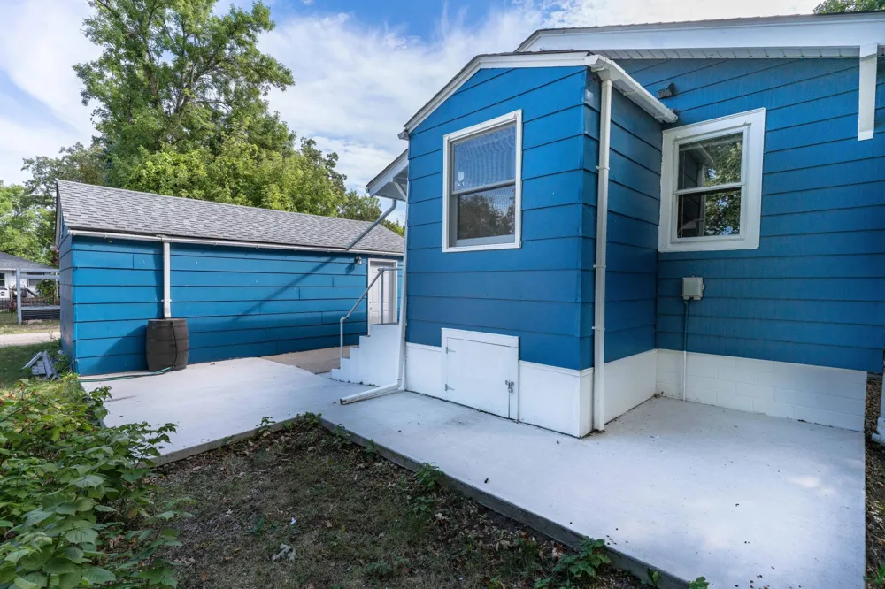 616 Lake Street Alexandria, MN 56308