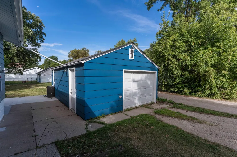 616 Lake Street Alexandria, MN 56308