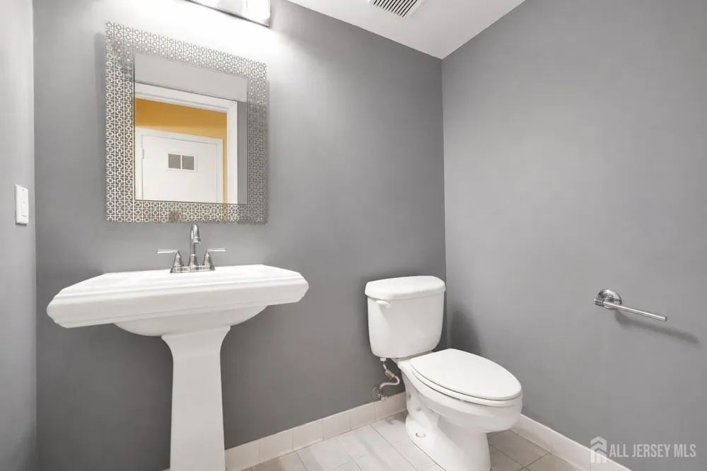 19 Rush Court East Brunswick, NJ 08816