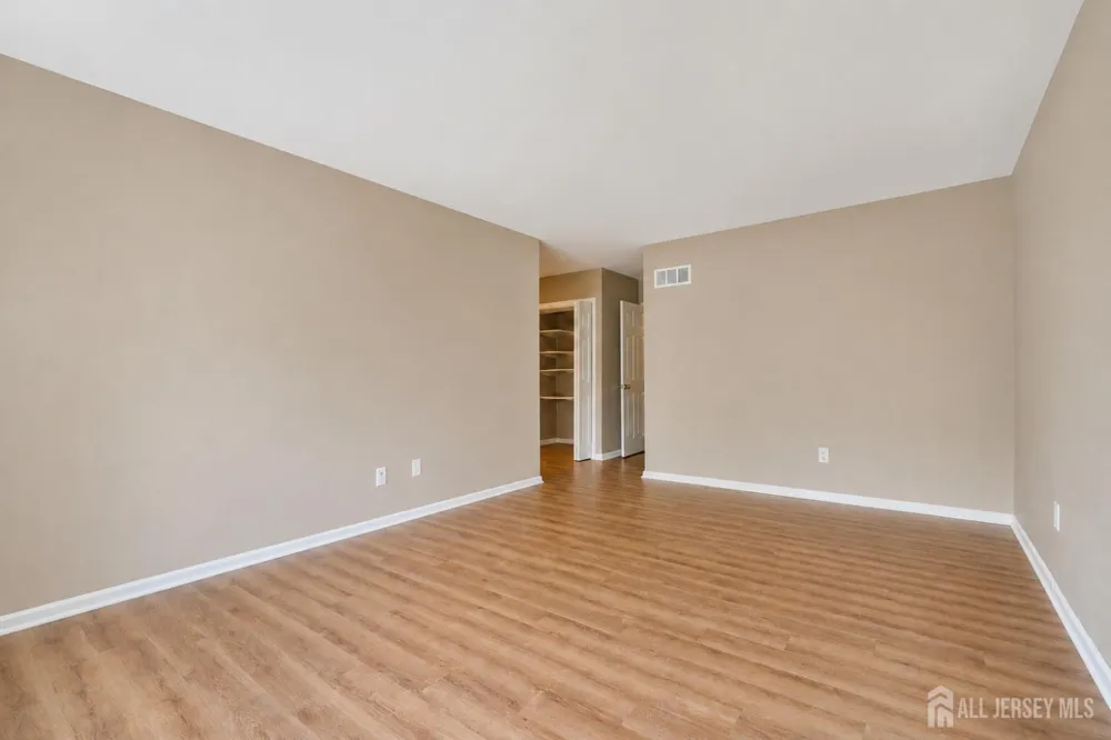19 Rush Court East Brunswick, NJ 08816