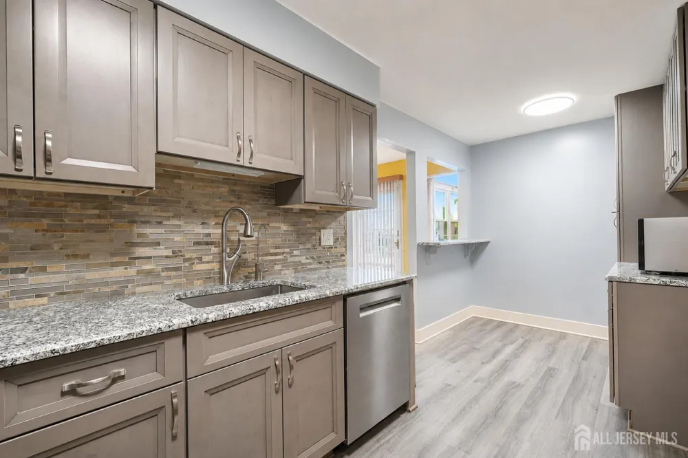 19 Rush Court East Brunswick, NJ 08816