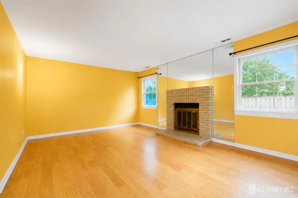 19 Rush Court East Brunswick, NJ 08816
