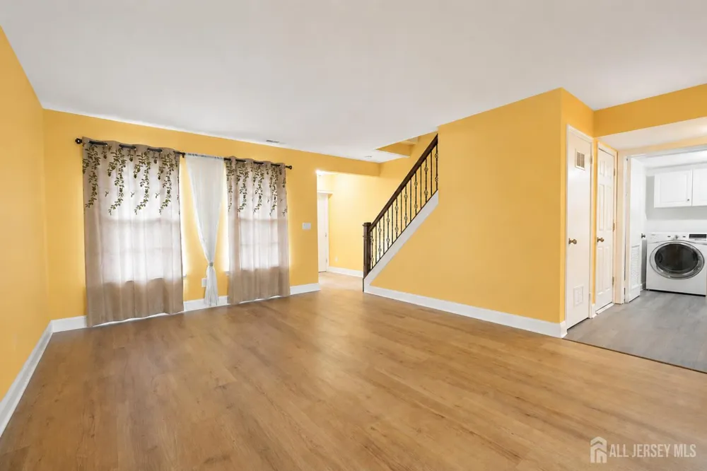 19 Rush Court East Brunswick, NJ 08816