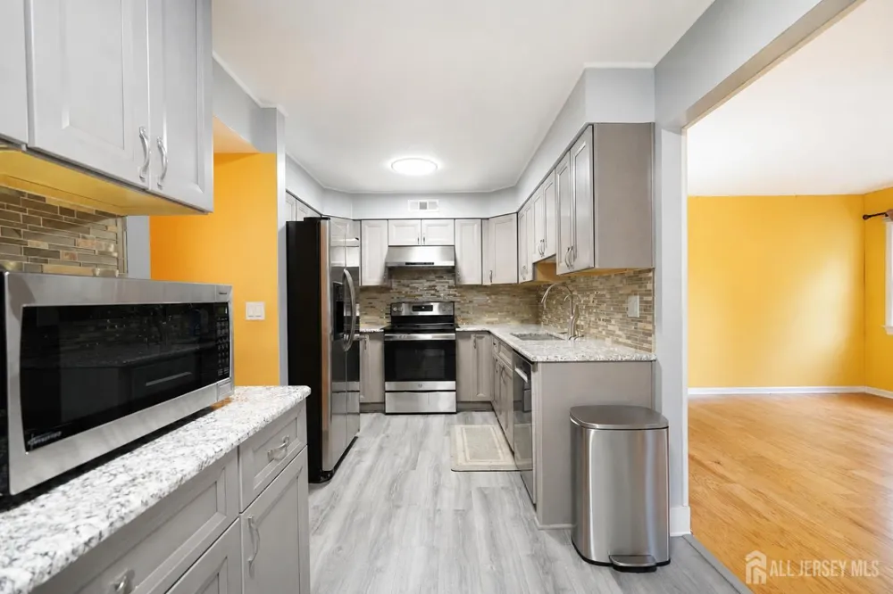 19 Rush Court East Brunswick, NJ 08816