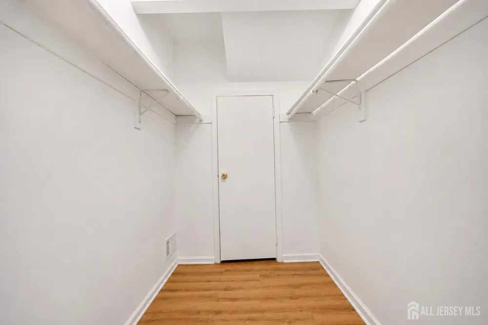 19 Rush Court East Brunswick, NJ 08816