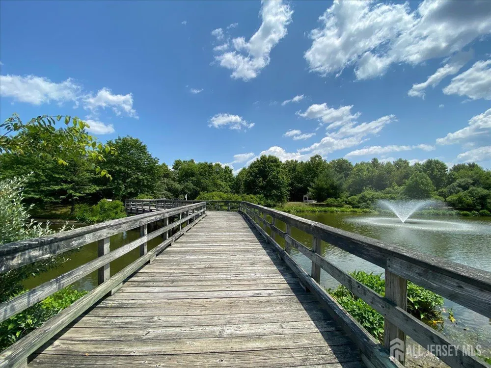 190 Tanager Drive Monroe, NJ 08831