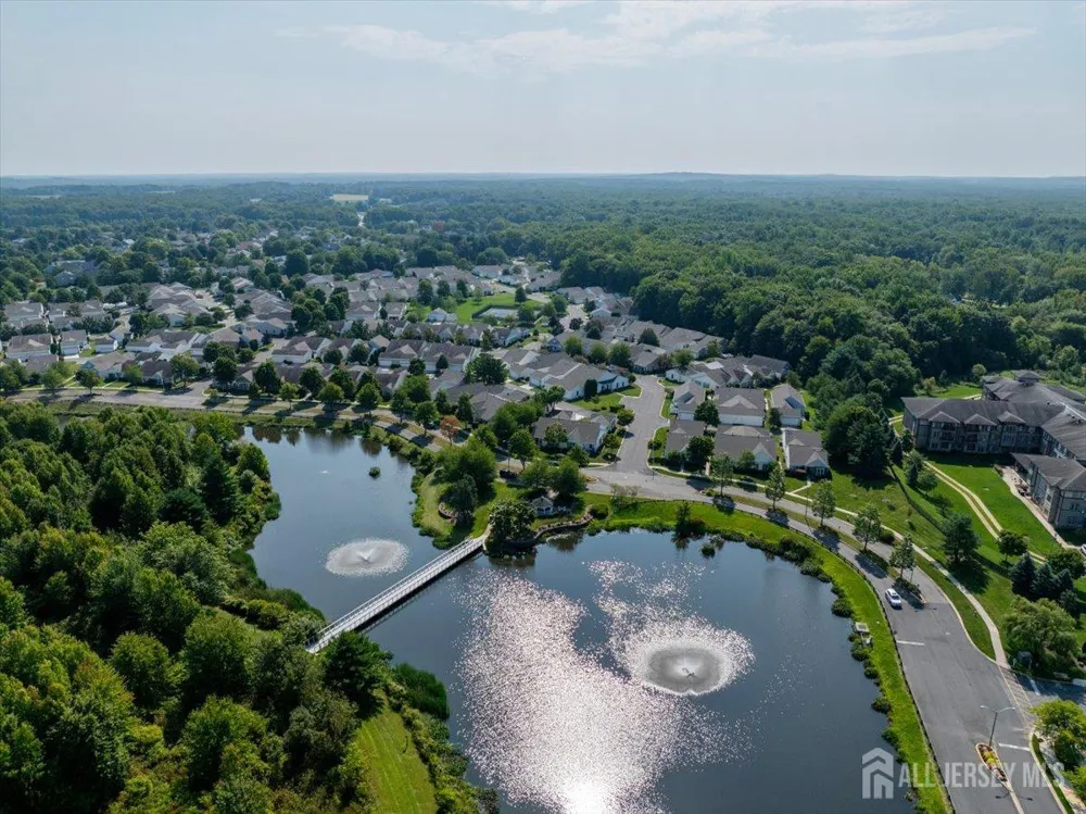 190 Tanager Drive Monroe, NJ 08831