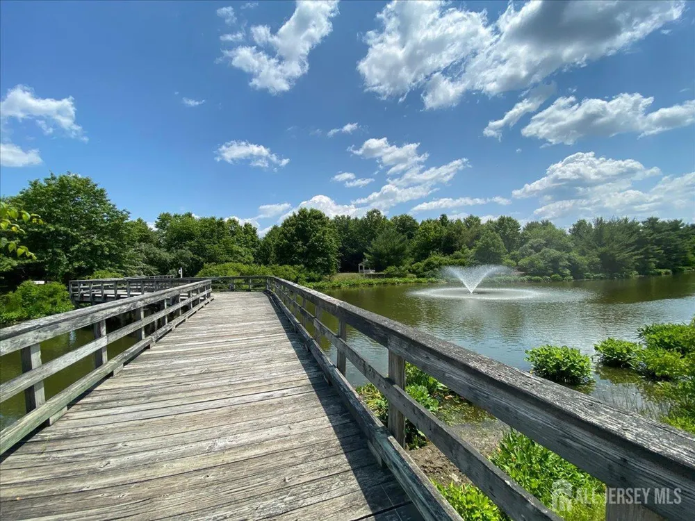 190 Tanager Drive Monroe, NJ 08831