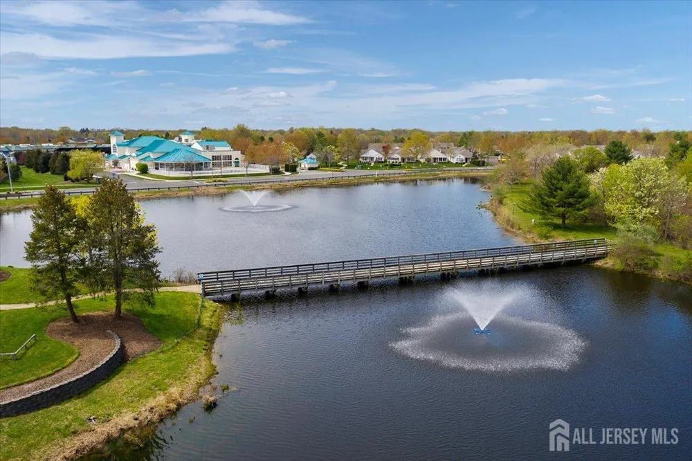 190 Tanager Drive Monroe, NJ 08831