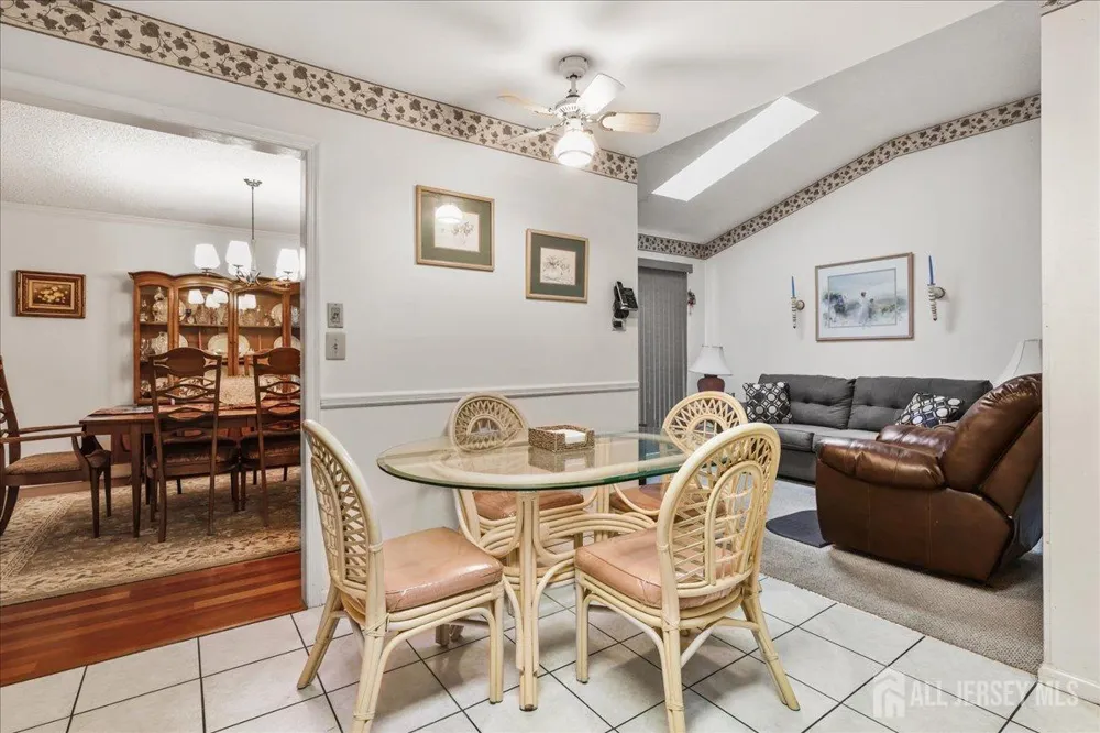 190 Tanager Drive Monroe, NJ 08831