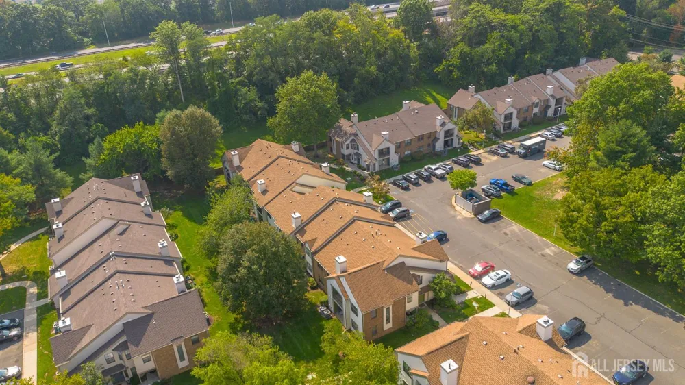 709 Sunshine Court Sayreville, NJ 08859