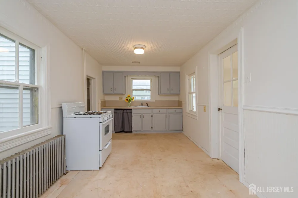 211 Main Street Spotswood, NJ 08884