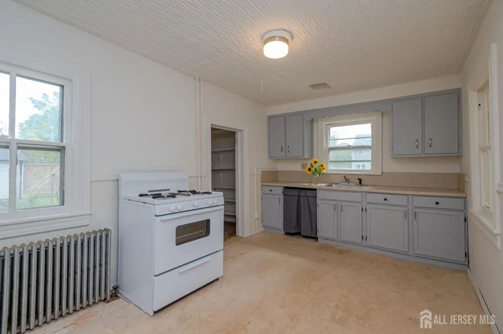 211 Main Street Spotswood, NJ 08884