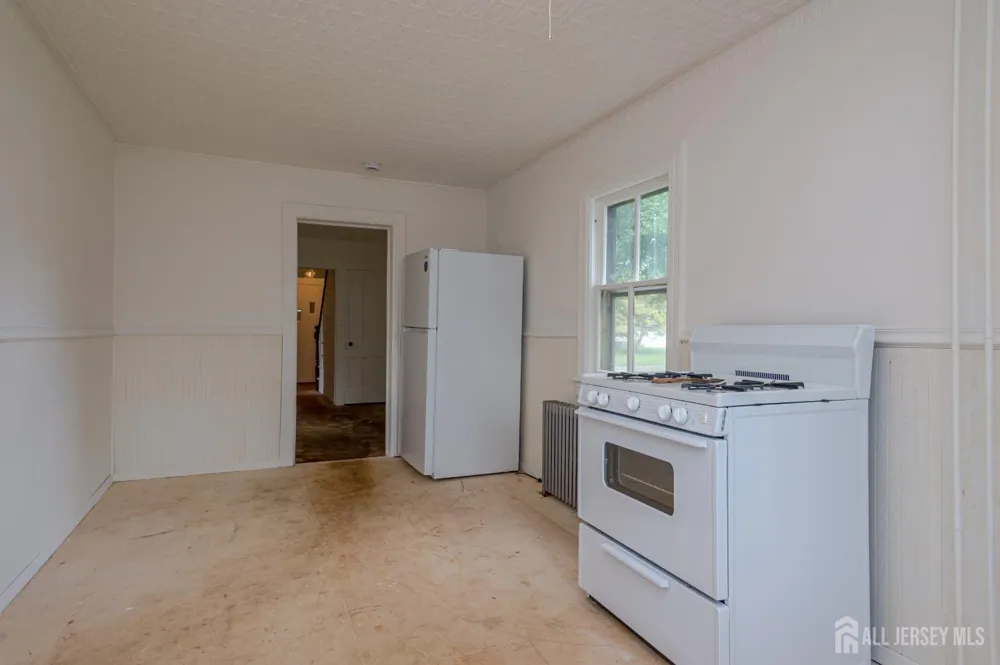 211 Main Street Spotswood, NJ 08884