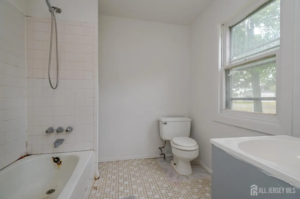 211 Main Street Spotswood, NJ 08884