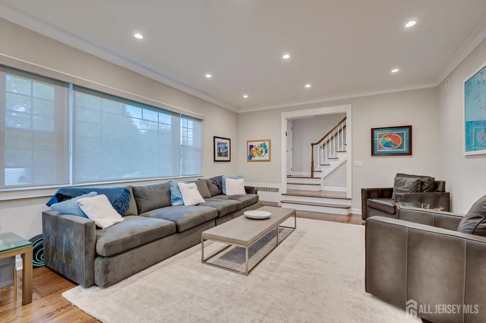 812 Abbott Street Highland Park, NJ 08904