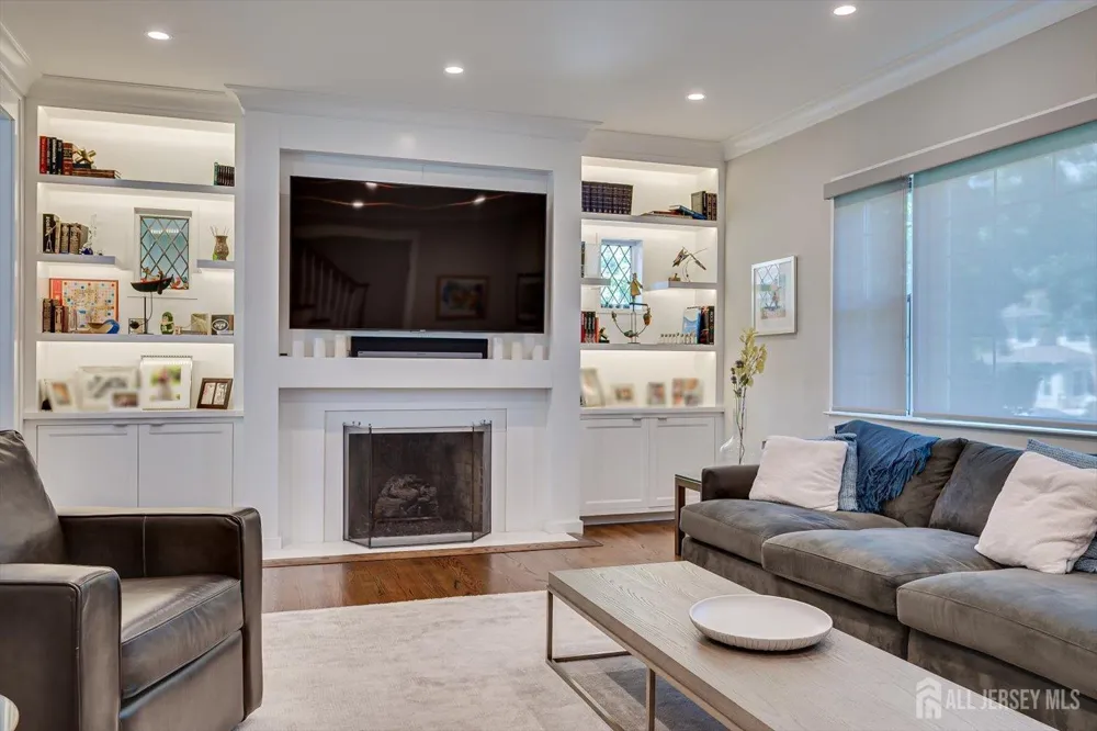 812 Abbott Street Highland Park, NJ 08904