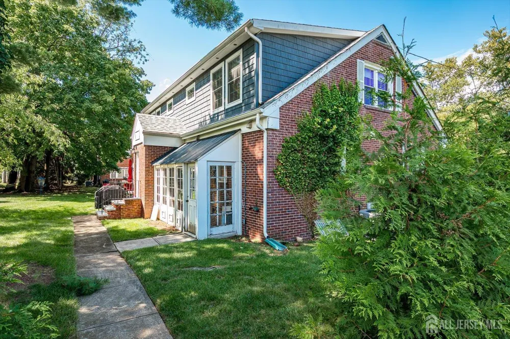 812 Abbott Street Highland Park, NJ 08904