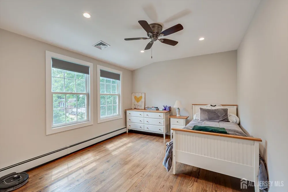 812 Abbott Street Highland Park, NJ 08904