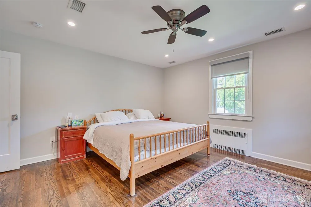 812 Abbott Street Highland Park, NJ 08904