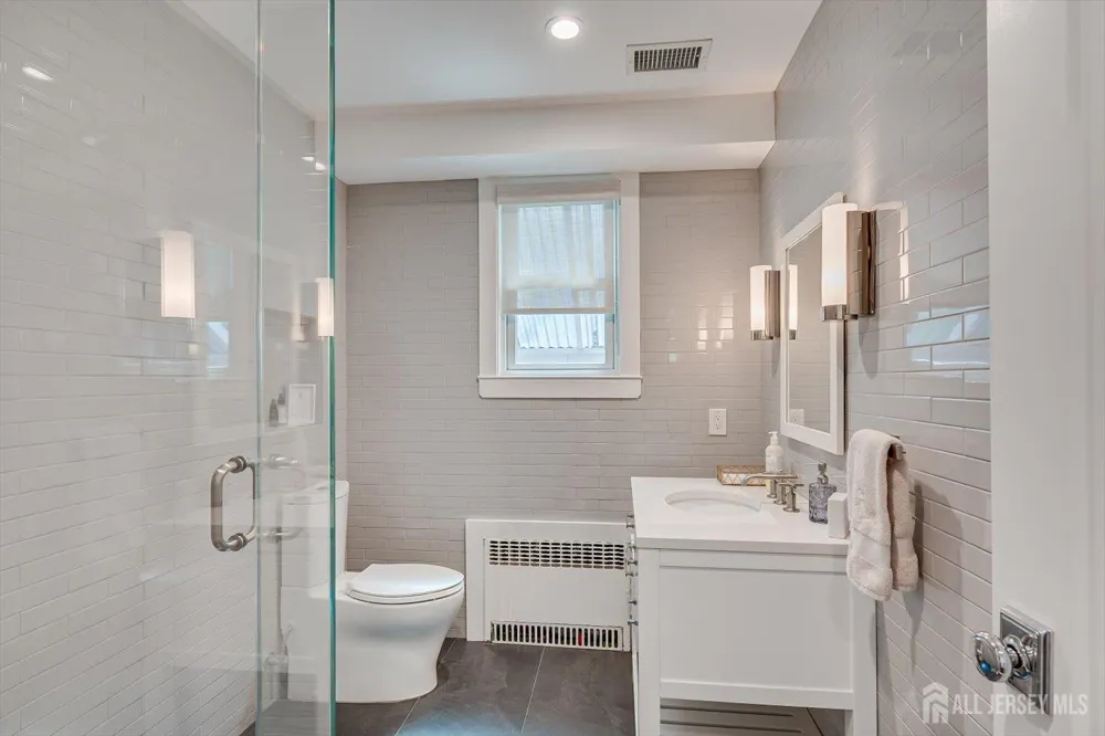 812 Abbott Street Highland Park, NJ 08904