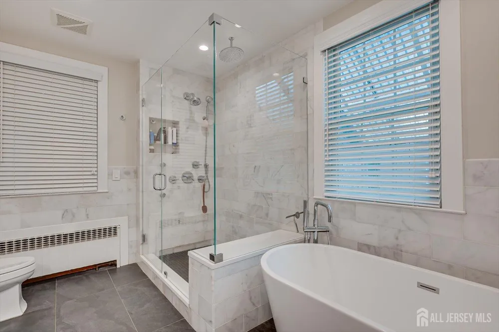 812 Abbott Street Highland Park, NJ 08904