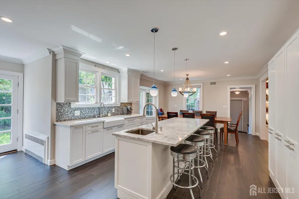812 Abbott Street Highland Park, NJ 08904