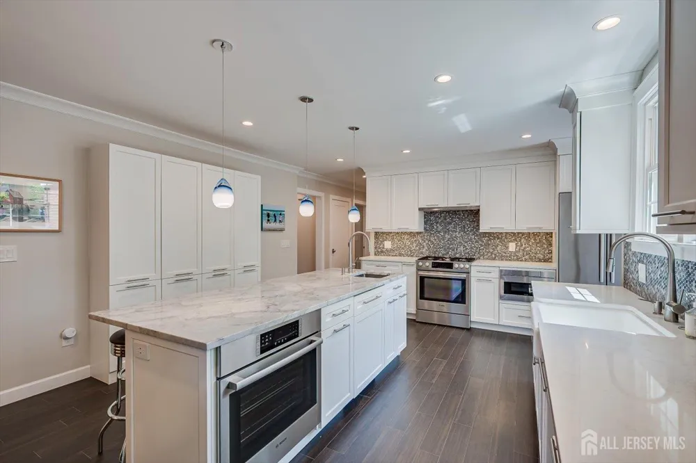 812 Abbott Street Highland Park, NJ 08904