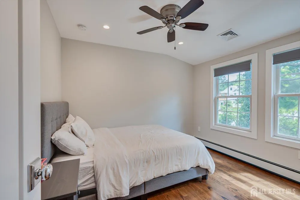 812 Abbott Street Highland Park, NJ 08904