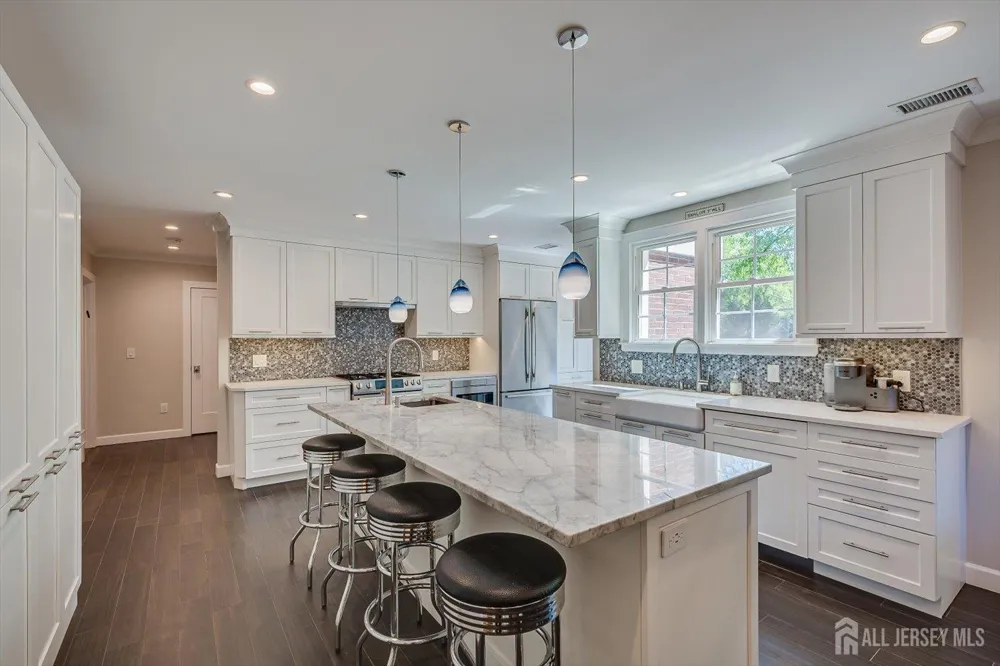 812 Abbott Street Highland Park, NJ 08904